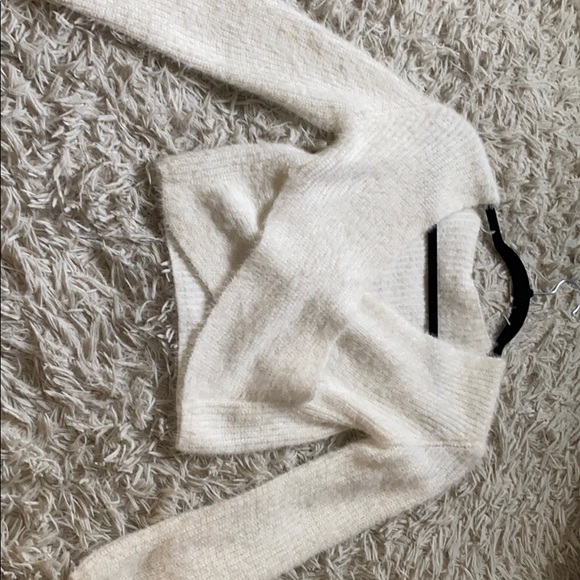 Crisscross sweater - Picture 1 of 2